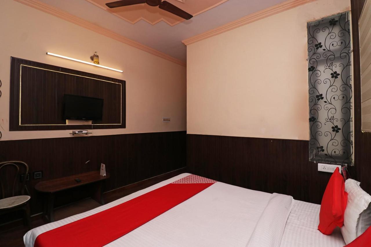 Oyo 8379 Hotel Kamal Lucknow Exterior photo